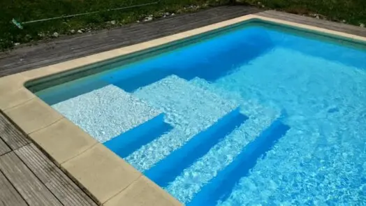 swimming pool near terrace of Cantou Paouruc